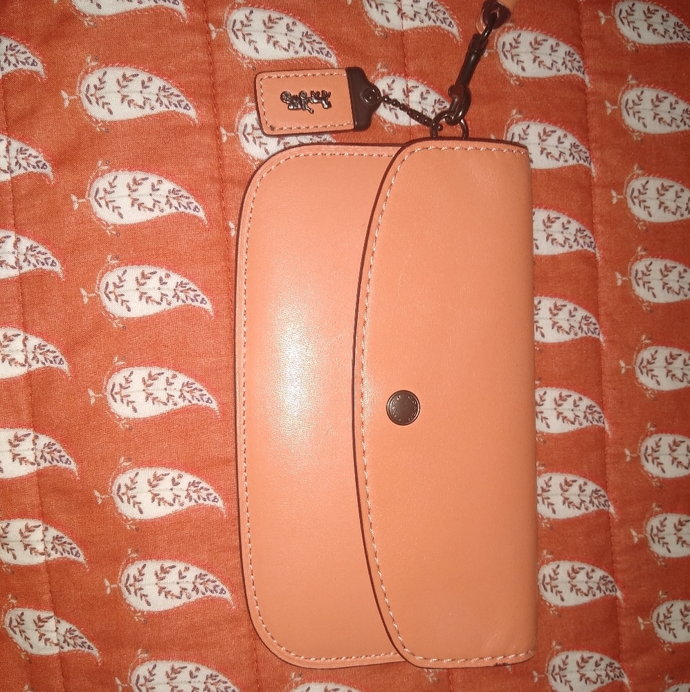 Coach dinky wristlet